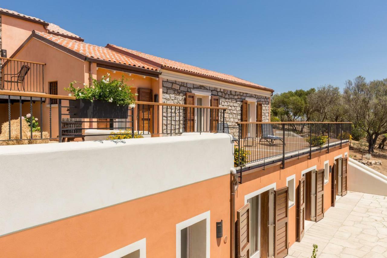 Tenuta Petra Bianca Palau Exteriér fotografie